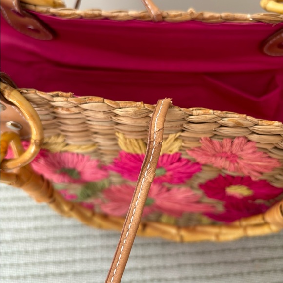 Vintage Woven Floral Embroidered Bohemian Bag with Bamboo Handles - Picture 5 of 5